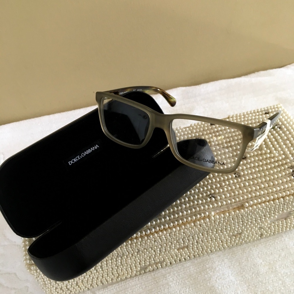 Dolce   &   Cabanna glasses